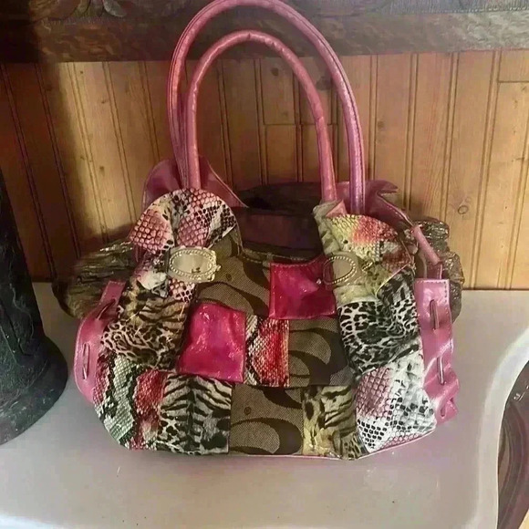Summer bag. Knock off Coach. Perfect condition. Great colors! - Picture 6 of 8